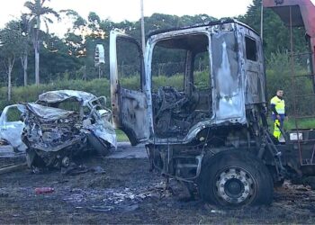 Polícia investiga acidente em Tremembé que deixou três mortos carbonizados na Floriano Rodrigues Pinheiro