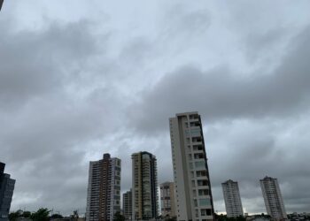 Defesa Civil emite alerta vermelho para chuvas no Vale do Paraíba durante o fim de semana; veja a previsão